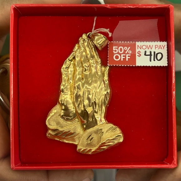 Prayer hand pendant